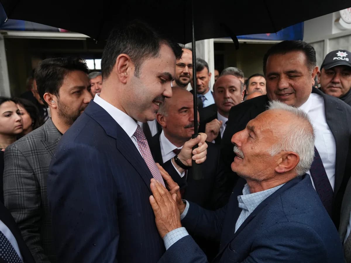 Şehit Babasından Bakan Kurum’a Teşekkür Ziyareti