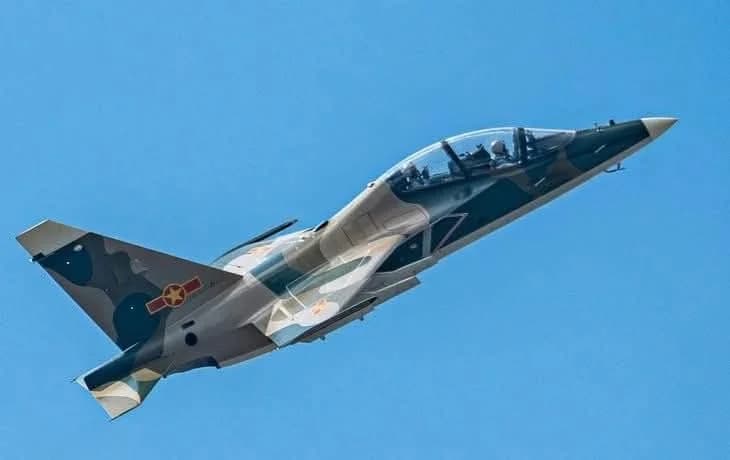 Eğitim uçuşunda kaza: Vietnam’da askeri uçak dağlık alana düştü