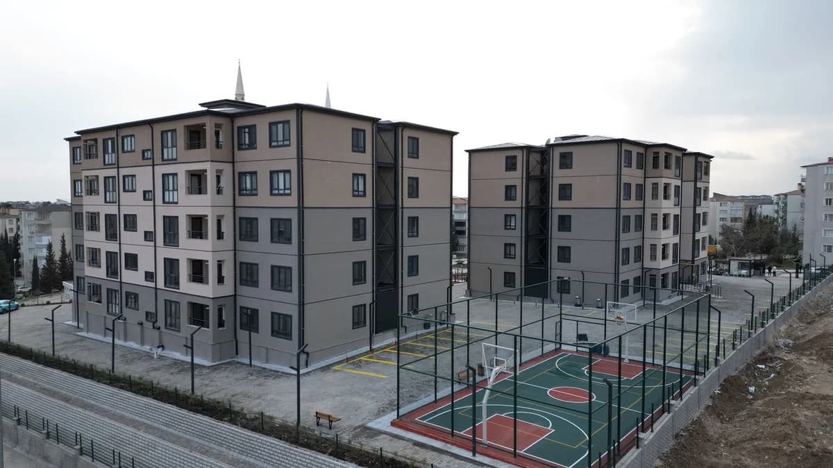 İş Bankası, Adıyaman’daki Lojmanları Çalışanlarına Teslim Etti