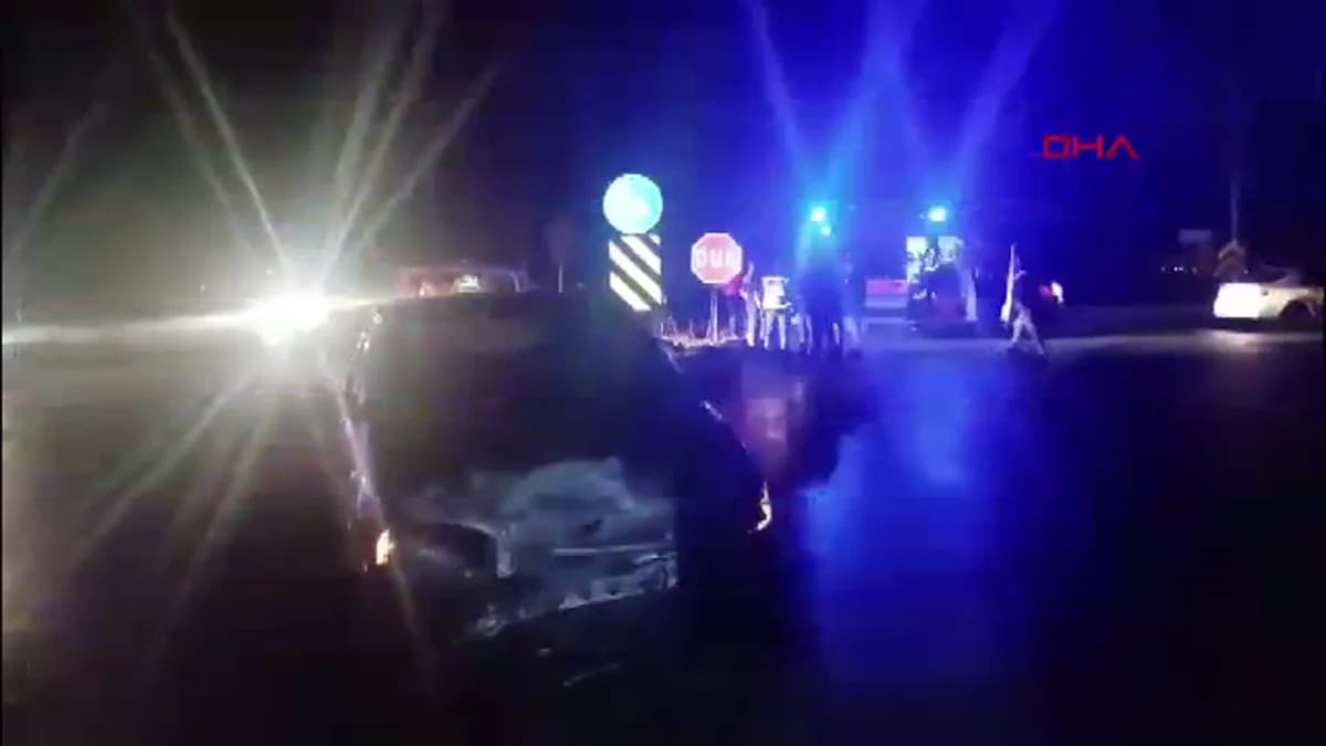 Çorum’da Polisi Otomobil Çarptı: 1’i Polis 3 Yaralı