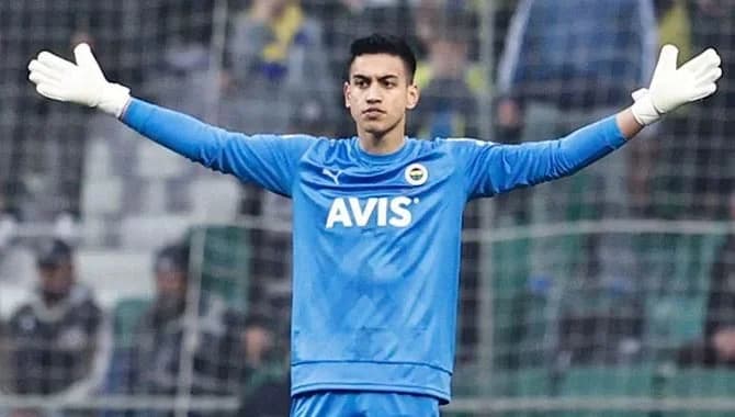 Fenerbahçe’nin genç eldiveni İrfan Can Eğribayat, Samsunspor’da!