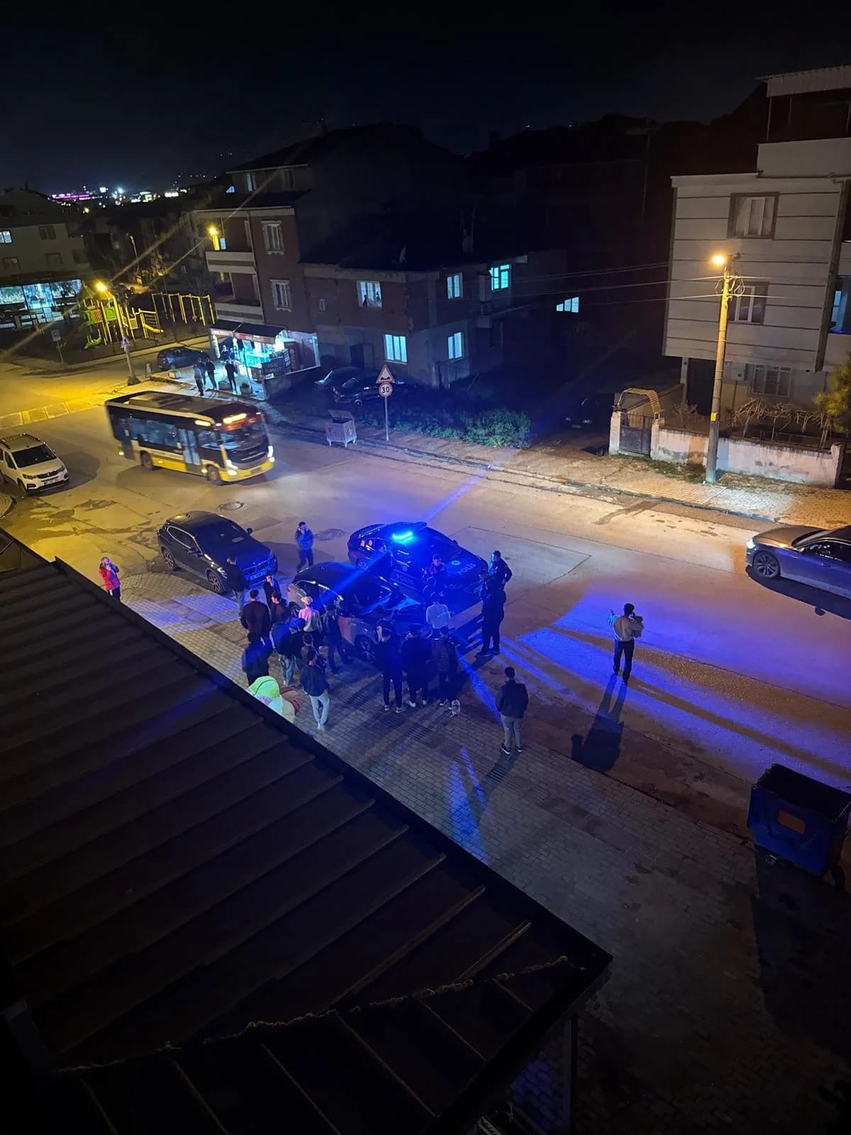 Bursa’da Sopalı Kavga: 3 Yaralı