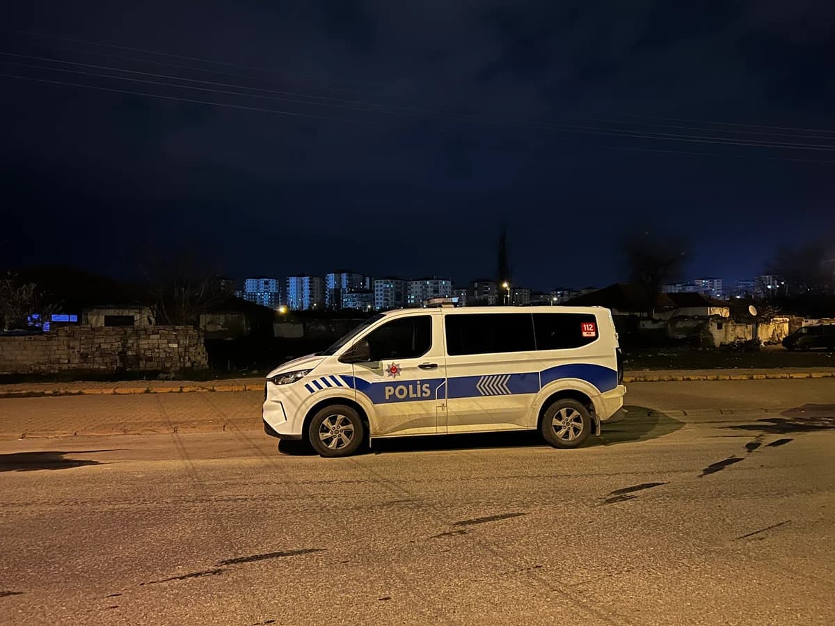 Kayseri’de Bıçaklı Kavga: İki Kardeş Yaralandı