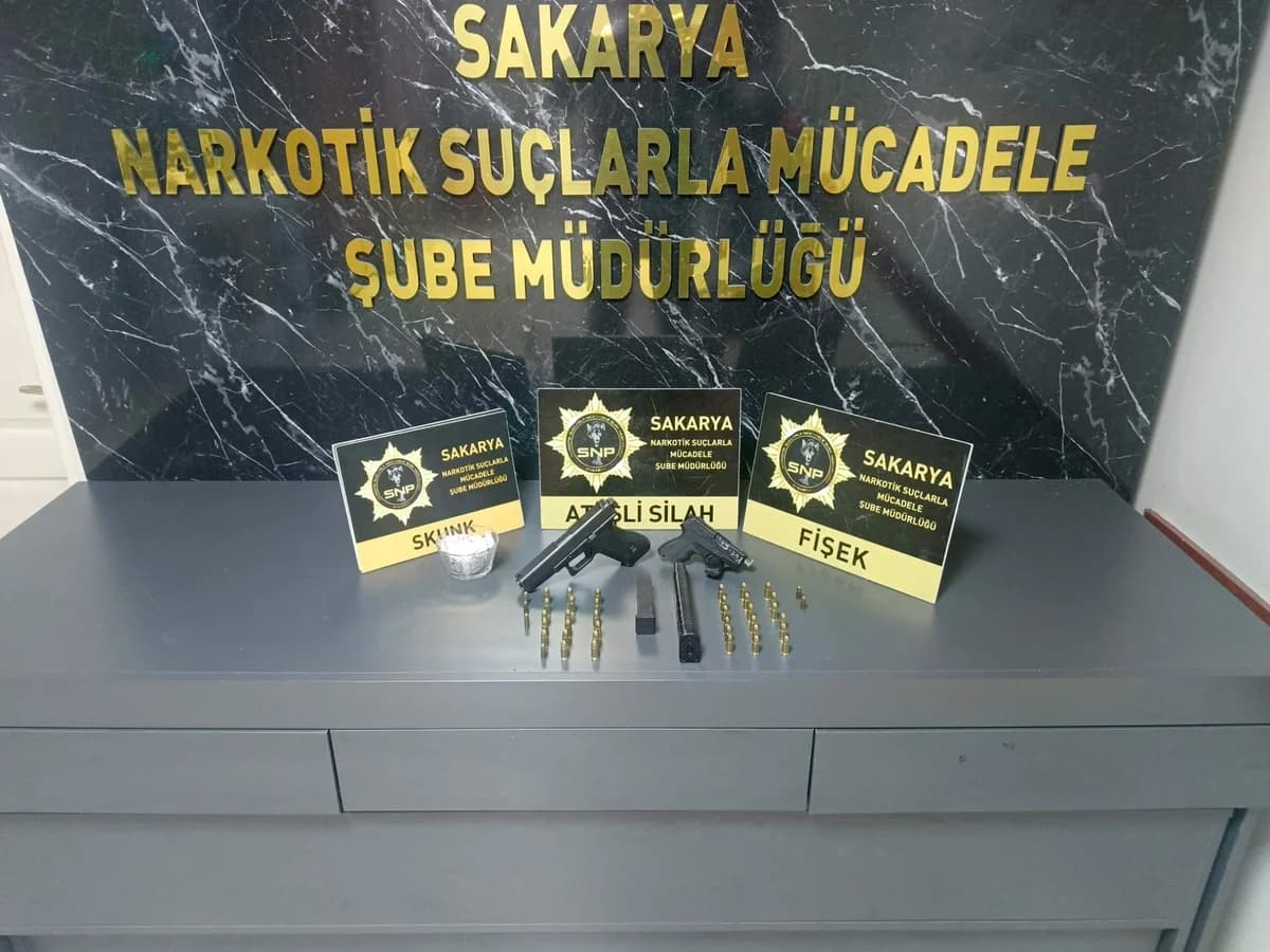 Sakarya’da Uyuşturucu Operasyonları: İki Şüpheli Tutuklandı