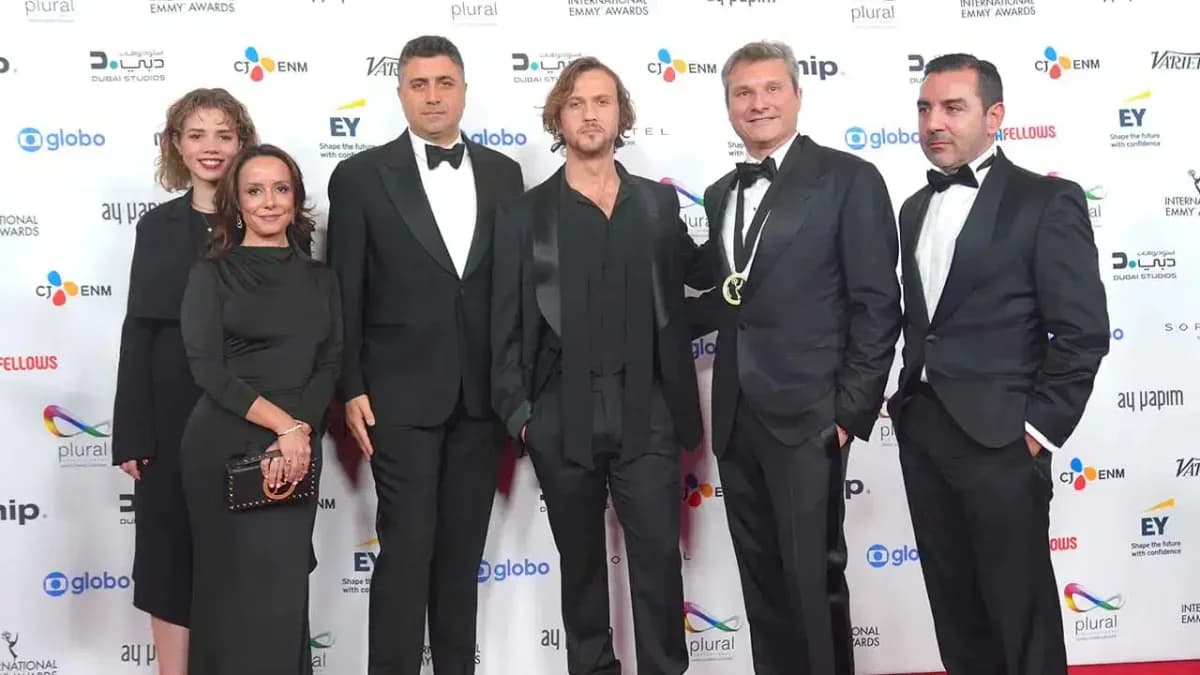 Deha, En İyi Pembe Dizi Emmy’sine layık görüldü