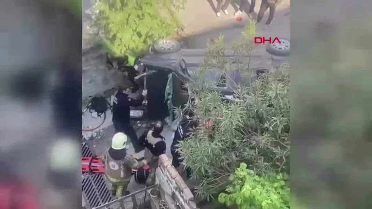 Bursa’da Merdivenlerden Düşen Araçta Sıkışan Yolcu İtfaiye Tarafından Kurtarıldı