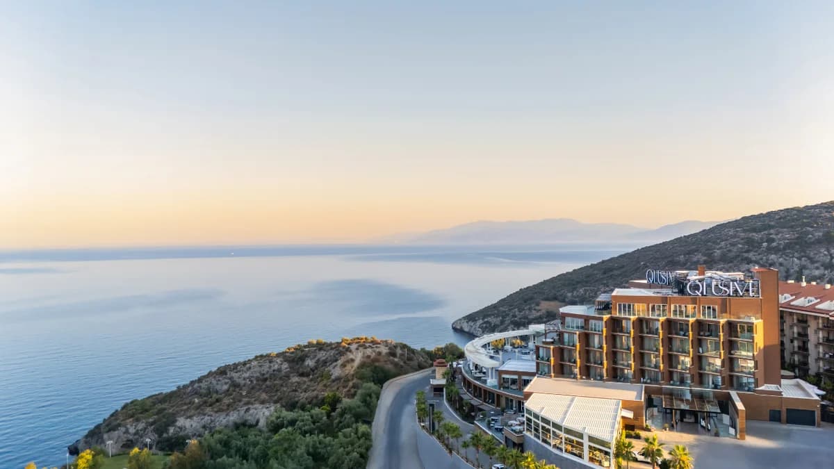 Kuşadası’nda Lüks Deneyimi: Qlusive Hotel Kapılarını Açtı