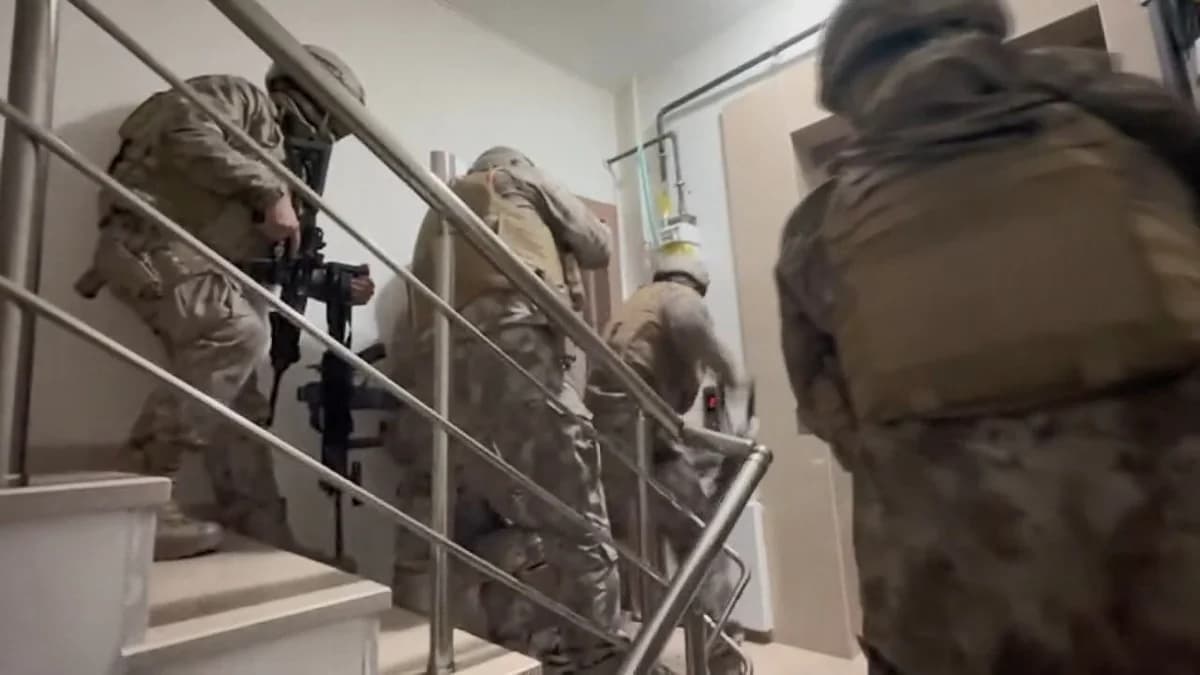 İstanbul’da Göçmen Kaçakçılığı Operasyonunda 4 Gözaltı