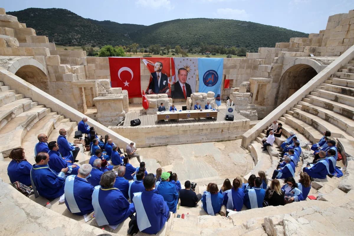 Akdeniz Üniversitesi Senatosu, Tarihin İlk Demokratik Meclislerinden Biri Olan Patara’da Buluştu