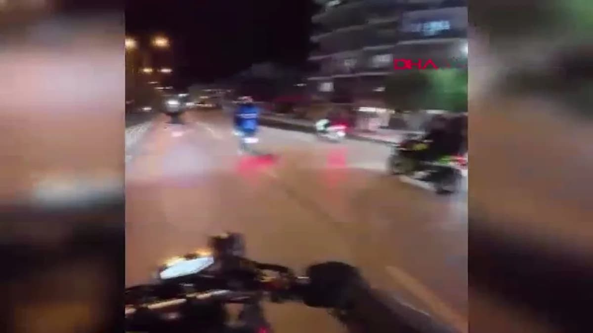 Antalya’da Tek Teker Üzerinde İlerleyen Motosikletler Kazaya Karıştı: 2 Yaralı