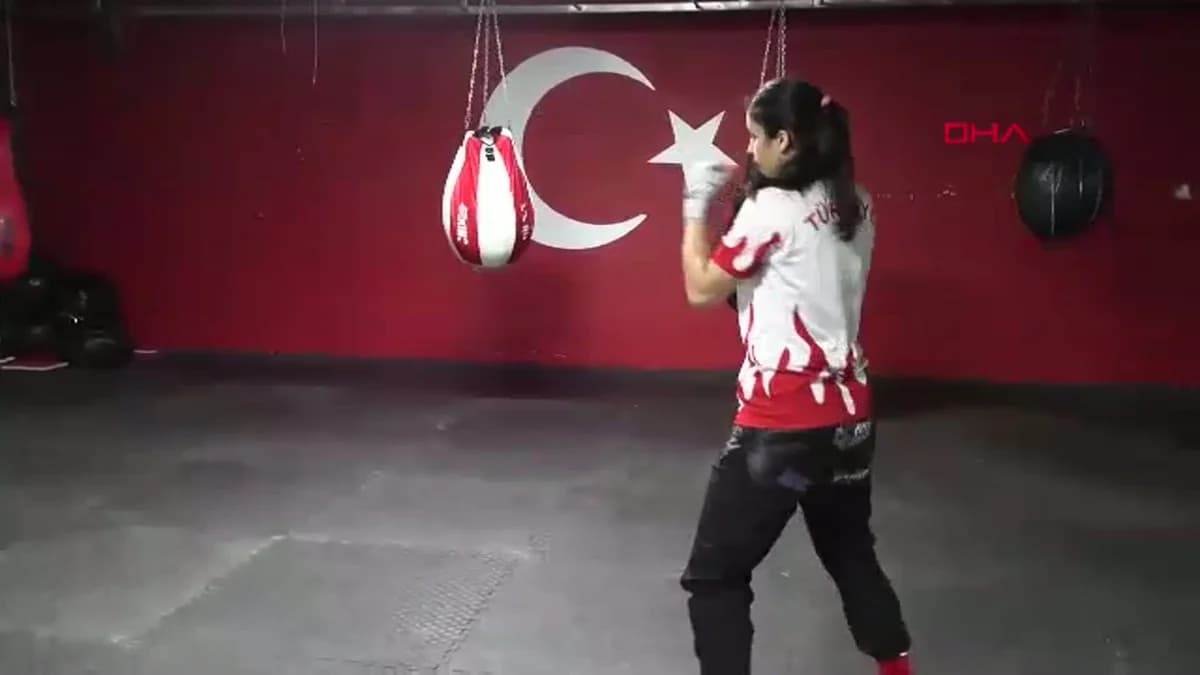 Liseli Muay Thai Yıldızı Beyza Oktan’dan Tarihi Başarı: Hedef Avrupa ve Dünya Şampiyonluğu