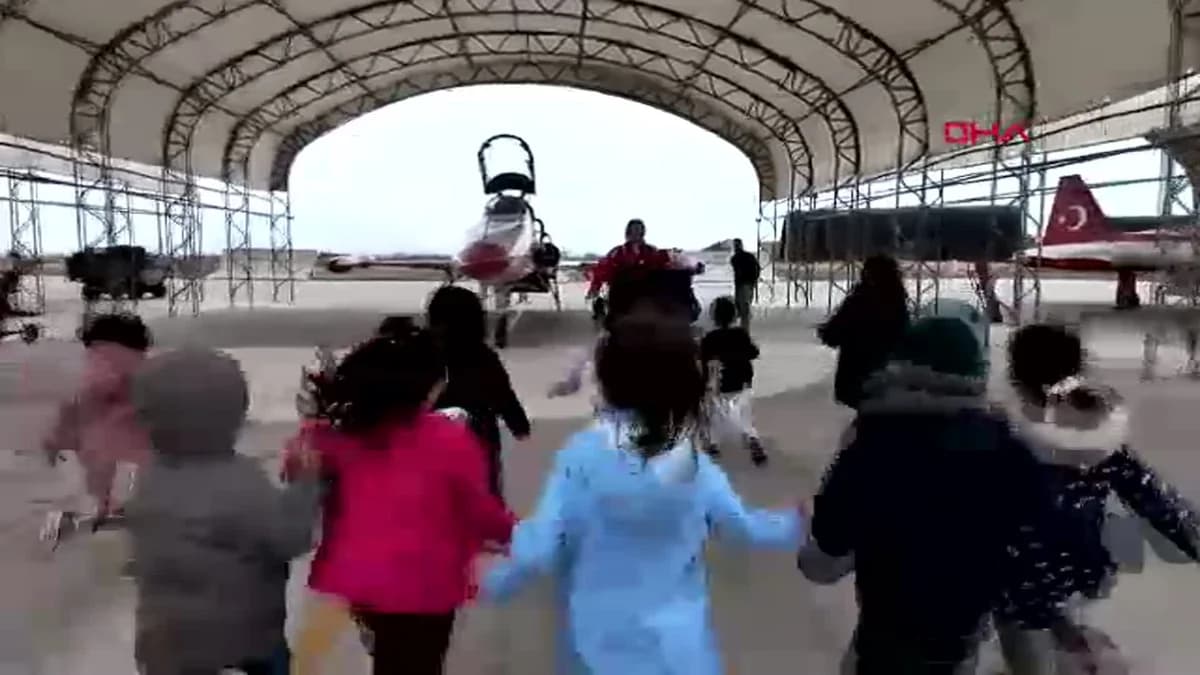 Milli Savunma Bakanlığı’ndan 23 Nisan’a Duygusal Klip: Çocuklar ve Mehmetçik Birlikte