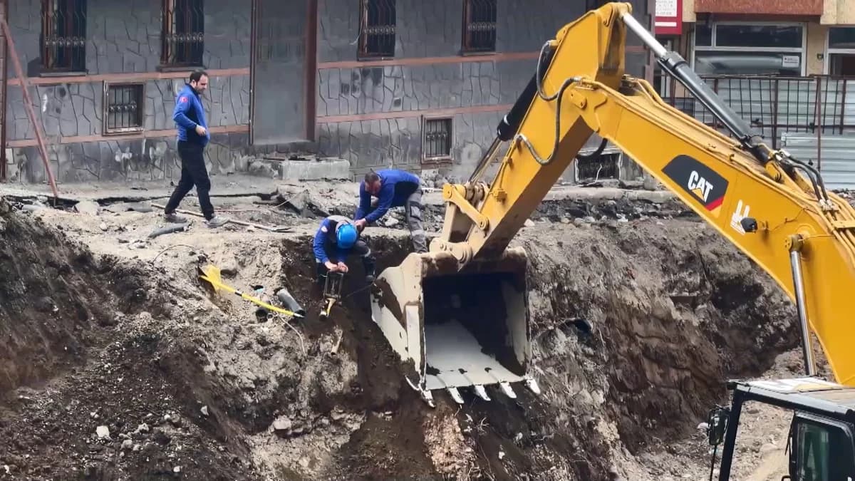 Erzurum’da İnşaat Kazısında Doğal Gaz Borusu Patladı: Paniğe Yol Açan Sızıntı Giderildi