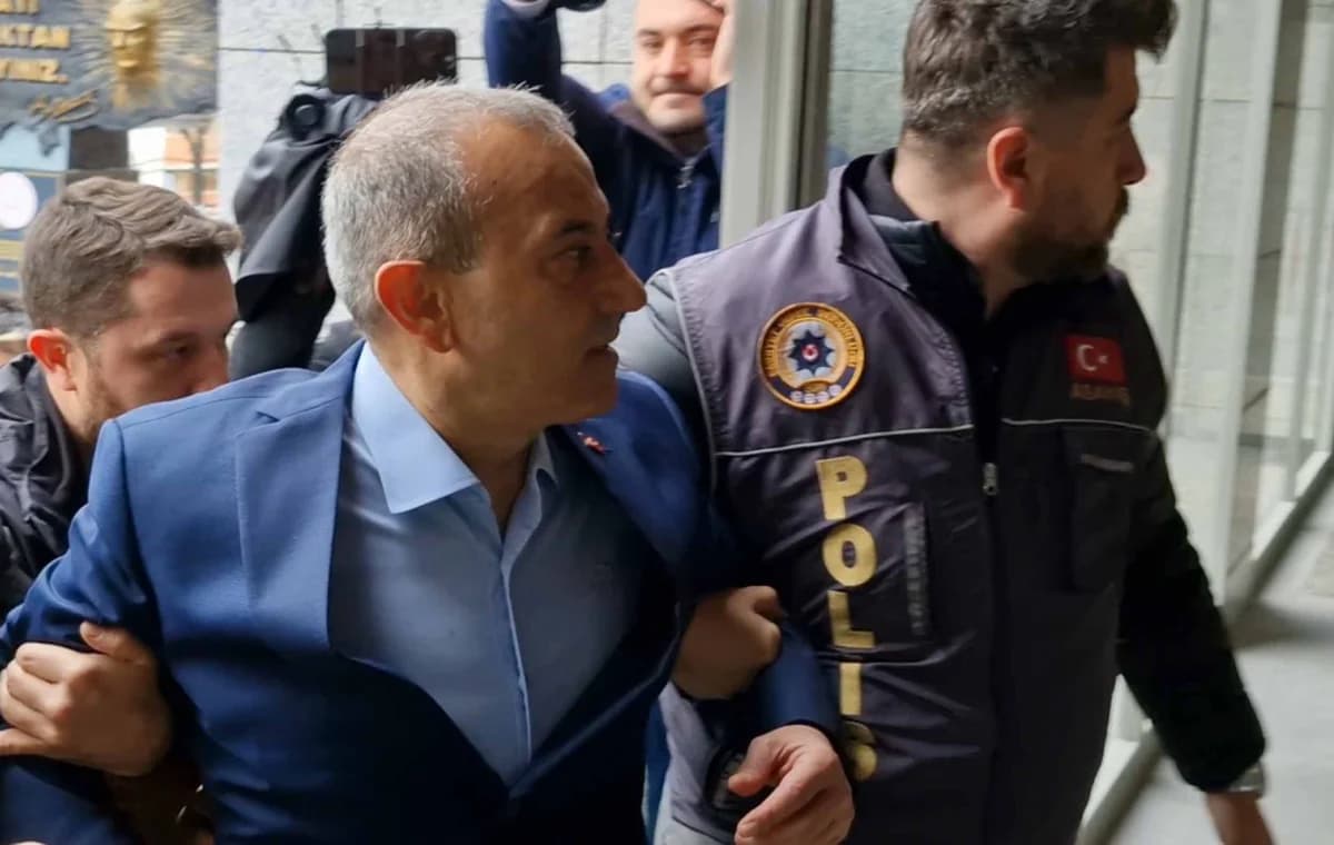 Eski Tunceli Valisi Tuncay Sonel Adliyeye Sevk Edildi