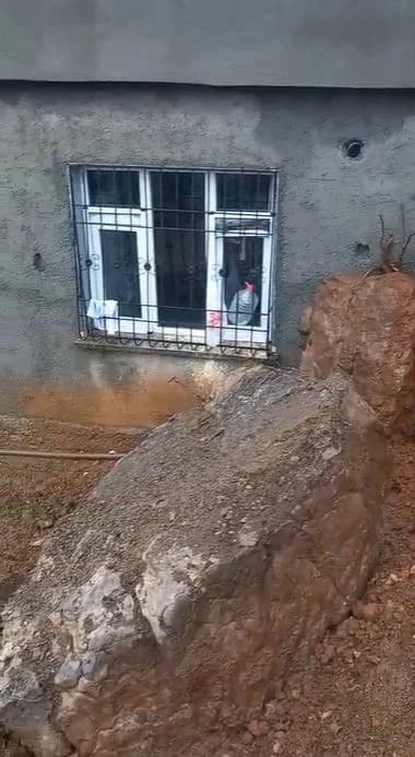 Uludere’deki Çığ Faciasında Mahsur Kalan Yolcular Kurtarıldı