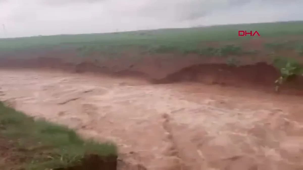 Mardin’de Sağanak Yağış nedeniyle Yıkılan Köprü, Dünyanın En Uzun Adamını Yolda Bıraktı