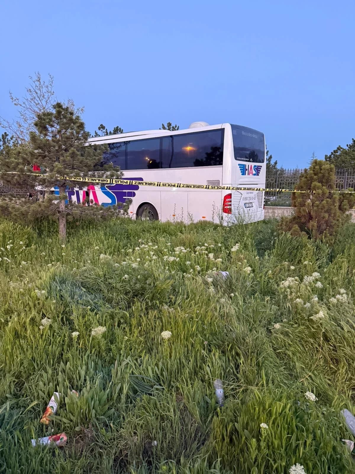 Konya’da Feci Kaza: Otobüs TIR’a Girdi, Şoför Hayatını Kaybetti, 8 Yaralı