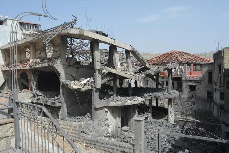 Lübnan’da İsrail Saldırıları: Ölü Sayısı 1530’a Yükseldi