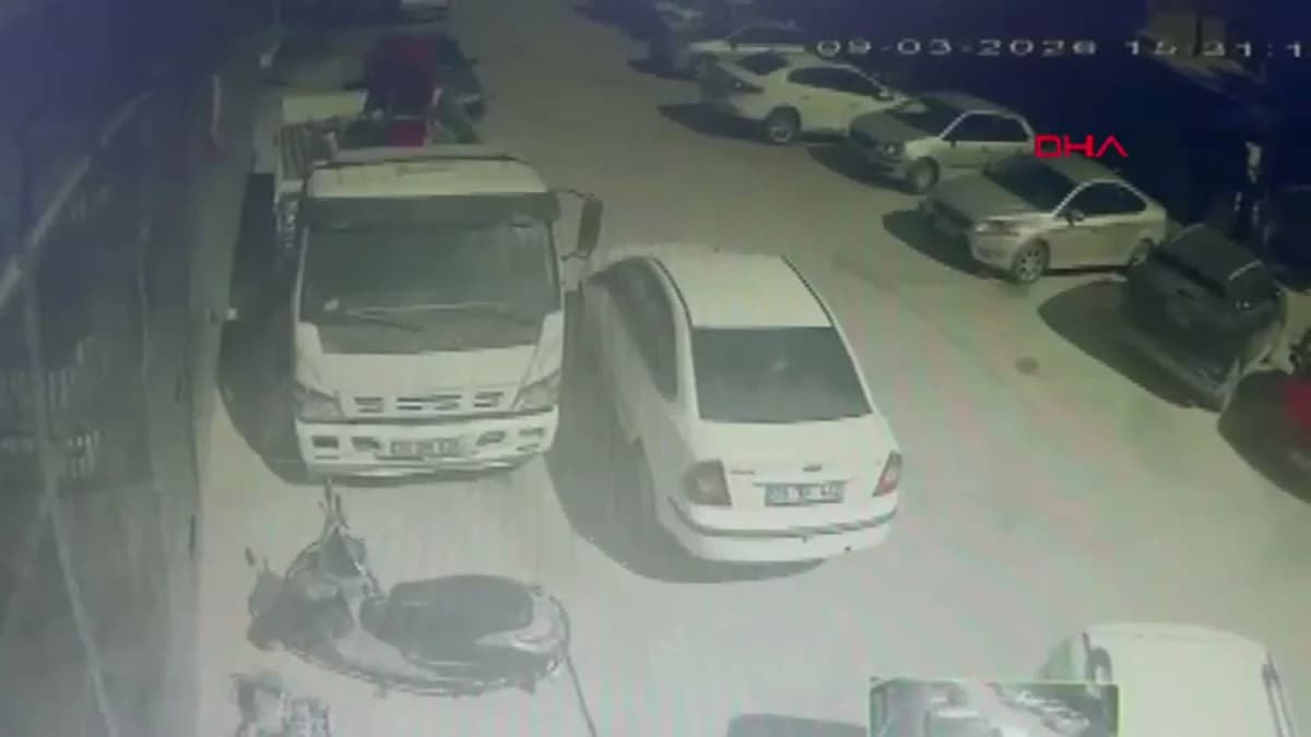 Burdur’da Kontrol Kaybı: 6 Araca Çarpan Otomobilin Kaza Anı Güvenlik Kamerasında