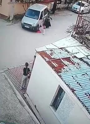 Tartışmanın Sonucu Korkunç Oldu: Eşine Aracıyla Çarptı