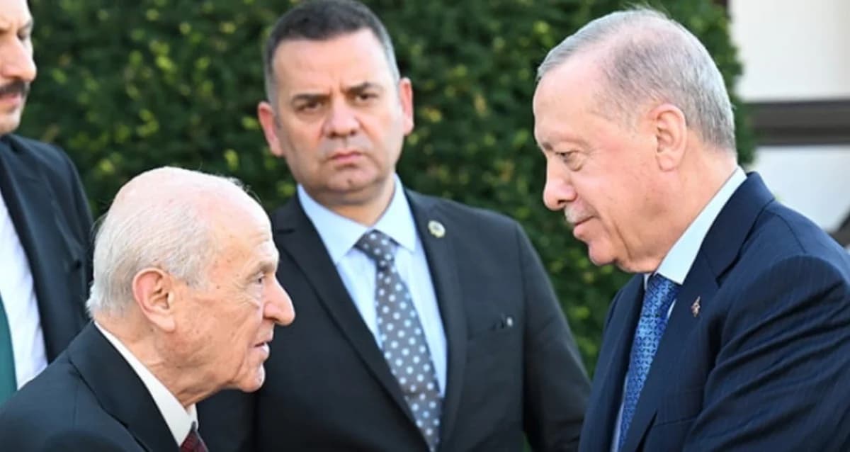 AKP Kulislerinde Seçim Tartışması: Erdoğan Erken Seçim Kararı Alacak mı?
