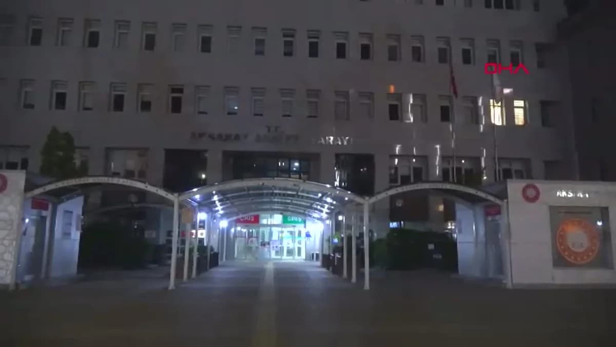 Dondurma Deposunda Kan Donduran Cinayet: ‘Eşcinsel İlişkiye Zorlandım’ Savunması Çürütüldü