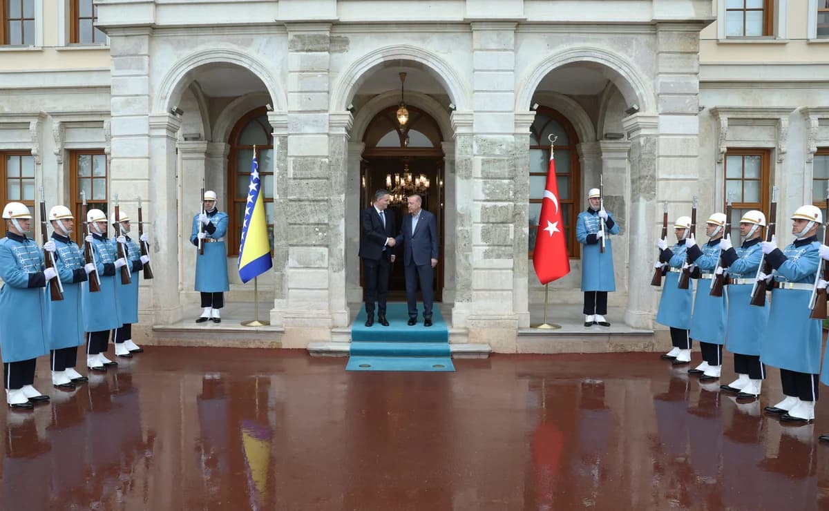 Cumhurbaşkanı Erdoğan, Bosna Hersek Devlet Başkanlığı Konseyi Başkanı Beçiroviç ile İstanbul’da Buluştu