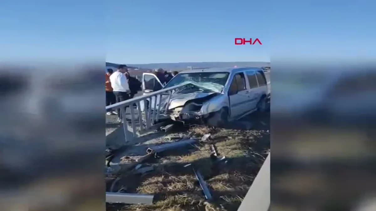 Elazığ’da Korkutucu Kaza: Hafif Ticari Araç Bariyere Çarptı
