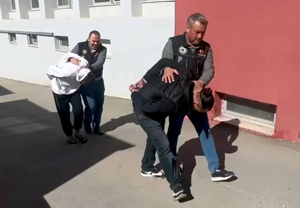 Adana’da Uyuşturucu Operasyonu: İki Şüpheli Tutuklandı