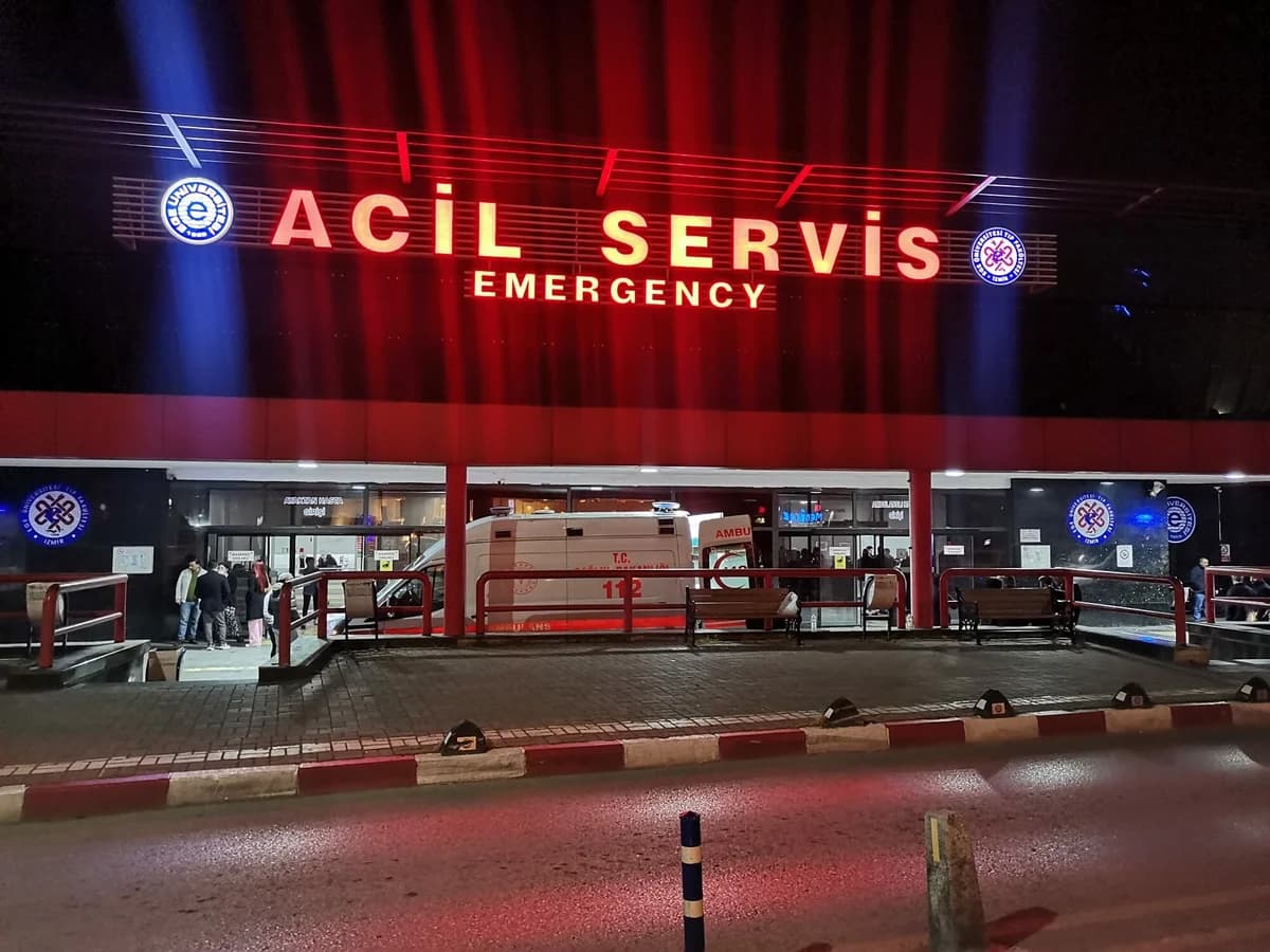 İzmir’de Parkta Bıçakla Yaralanan 2 Yaşındaki Çocuğun Durumu İyi