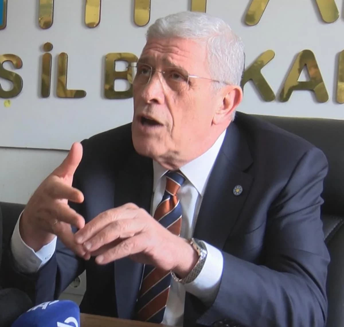 Dervişoğlu’ndan İstiklal Marşı’na Arapça Okuma Tepkisi