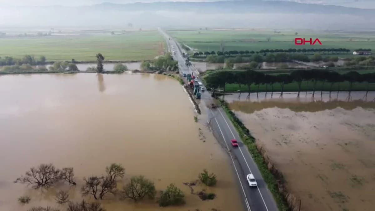 Büyük Menderes Nehri Taştı: Aydın’da Tarım Arazileri Su Altında Kaldı