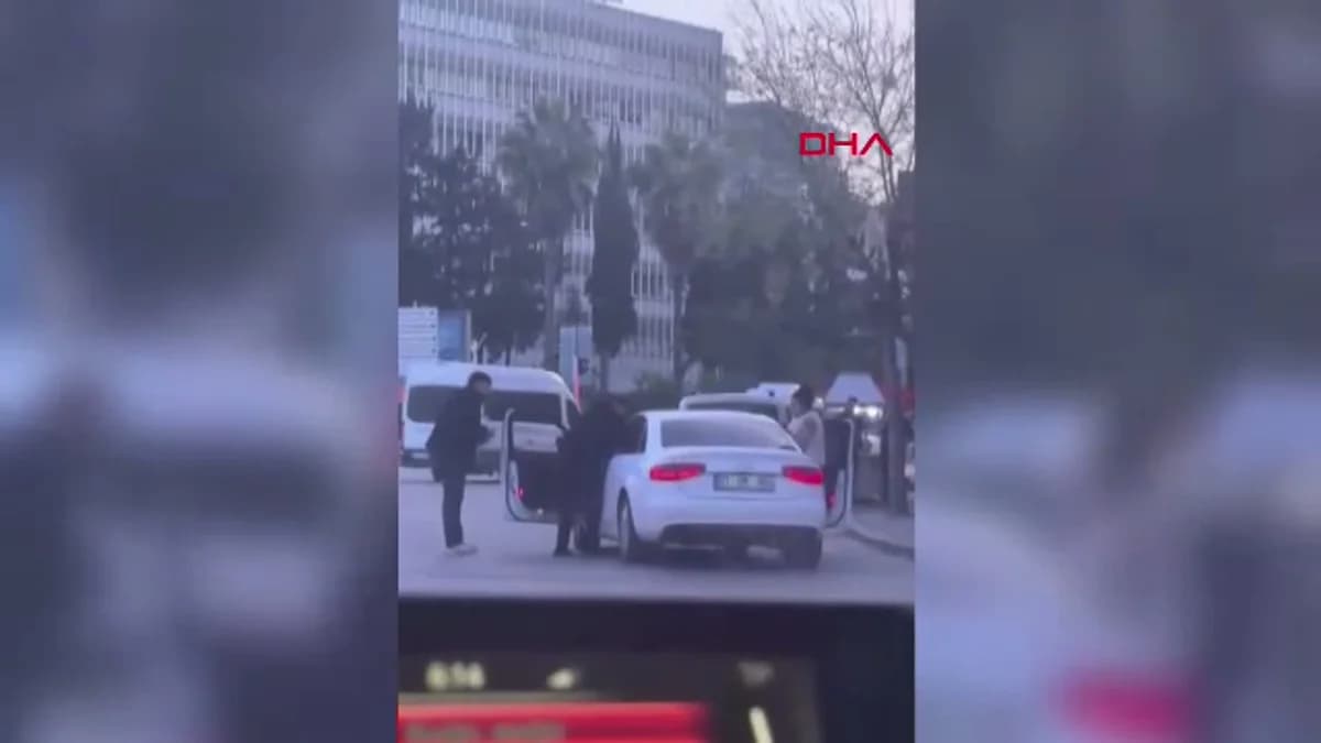 Adana’da Tartışma Kanlı Bitti: Kadını Otomobilden İndirdiler