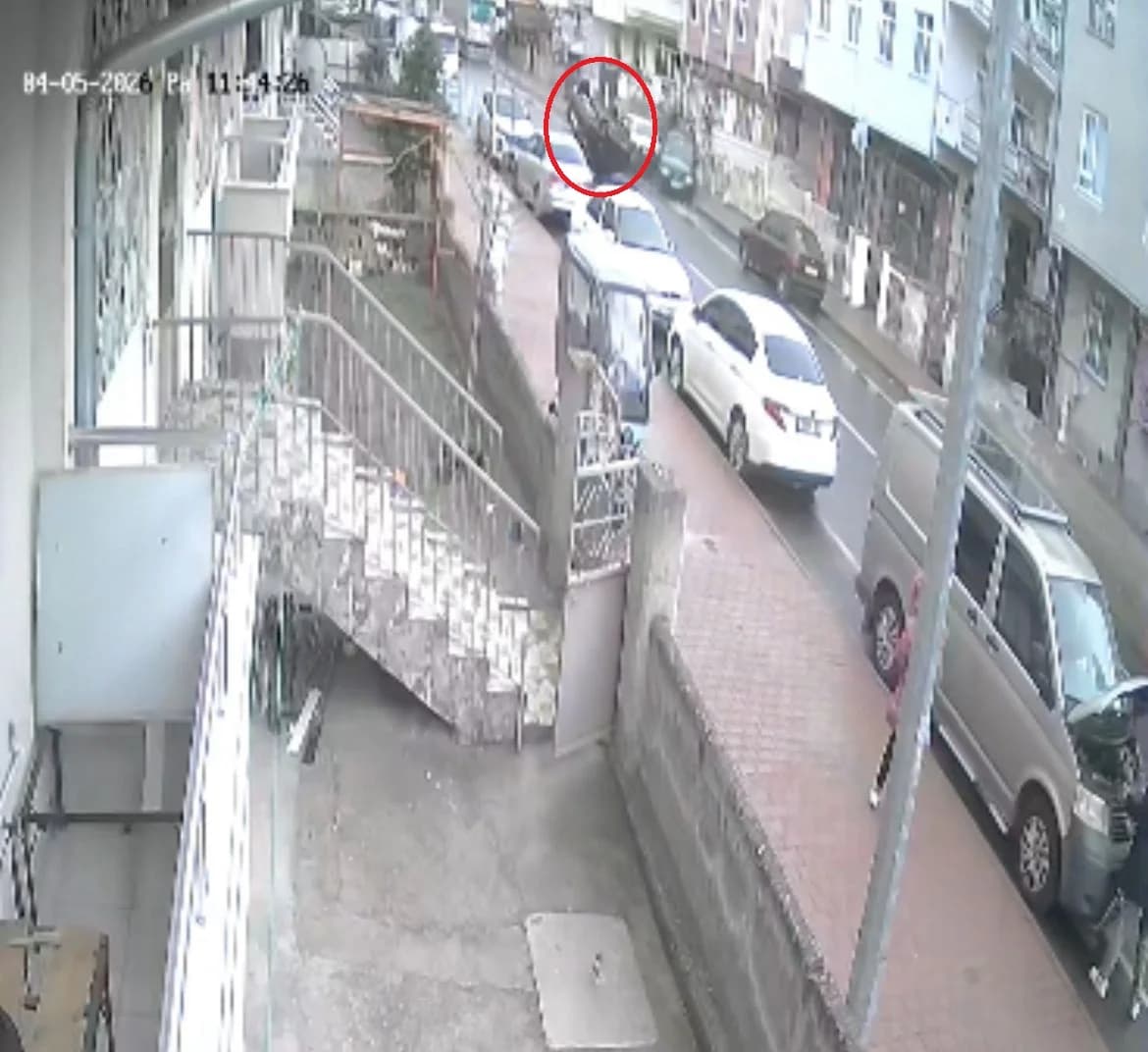 Kayseri’de Otomobil Park Halindeki Araca Çarptı: 2 Yaralı