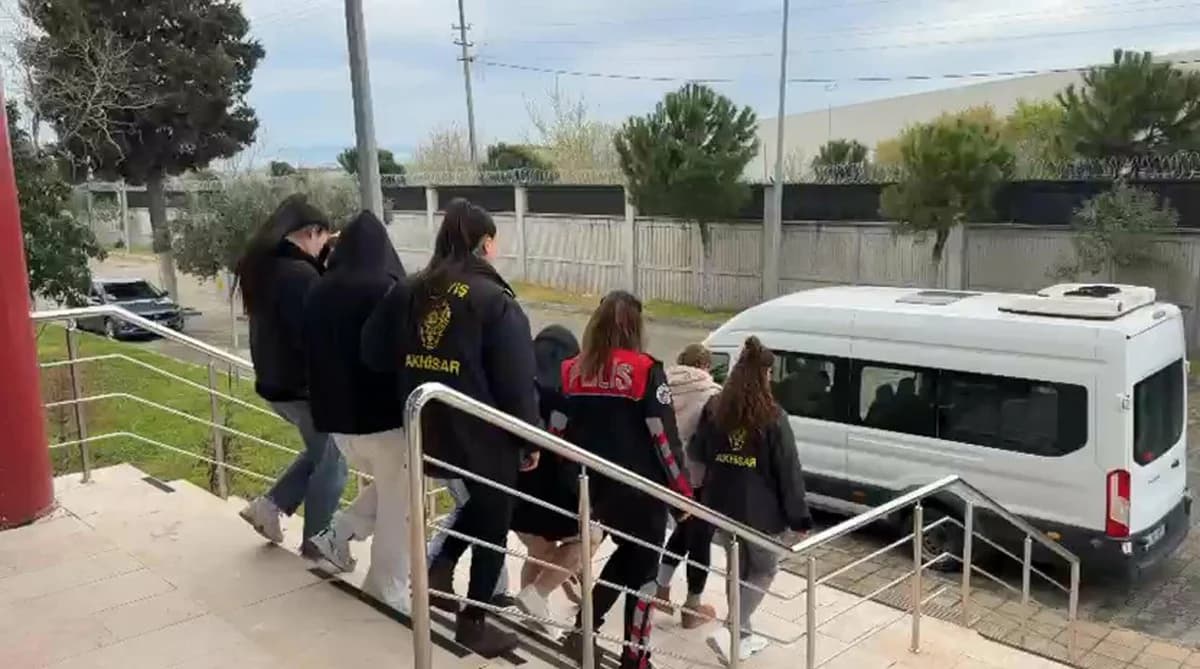Akhisar’da Fuhuş Operasyonunda 3 Kişi Tutuklandı