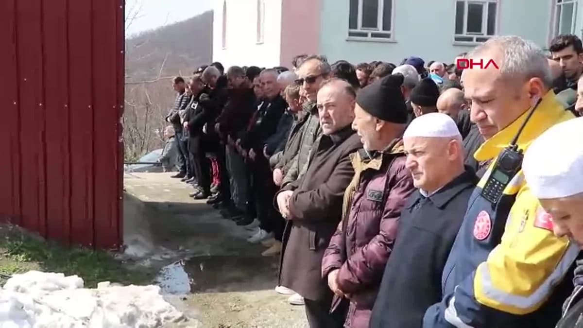 Samsun’da Kaza Sonrası Hayatını Kaybeden Ambulans Şoförü Uğurlandı