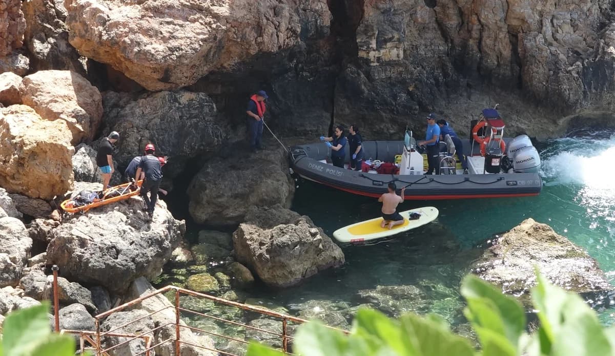Antalya’da Balık Tutma Macerası Dramla Bitti: Falezlerden Düşen Adam Kurtarıldı