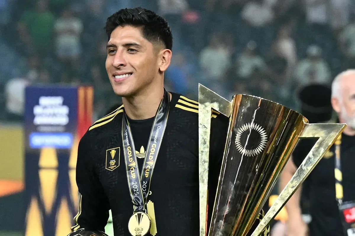 Edson Alvarez Fenerbahçe’de! İstanbul’a İmzaya Geliyor (Son Dakika)