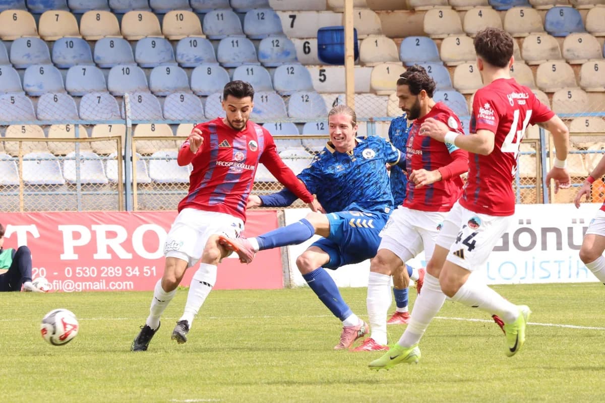 Menemen FK Play-Off Hedefinden Uzaklaştı