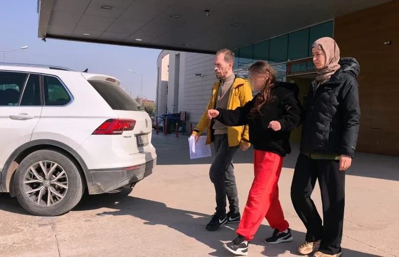 İnegöl’de Bıçaklı Kavga: İki Genç Kız Arasındaki Anlaşmazlık Adliyeye Taşındı