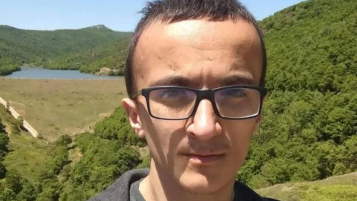 Bursa’da Feci Ölüm: Genç, Çekyat Altında Sıkışarak Can Verdi