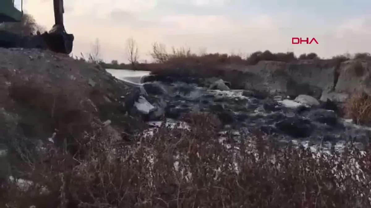 Akarçay’daki Engelli Bent Yıkıldı, Eber Gölü Hayat Buluyor