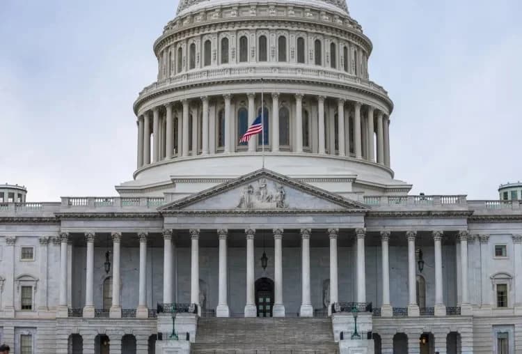 ABD’de 24 Eyalet, Trump’ın Gümrük Tarifelerine Karşı Dava Açıyor