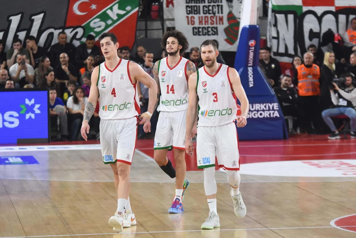 Karşıyaka’nın Potada Kıyasıya Mücadelesi: İyi ve Kötü Haberler Geliyor