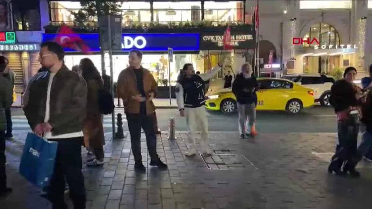 A Milli Takım Dünya Kupası’na Katılmayı Başardı, Taksim’de Coşku Doruğa Ulaştı