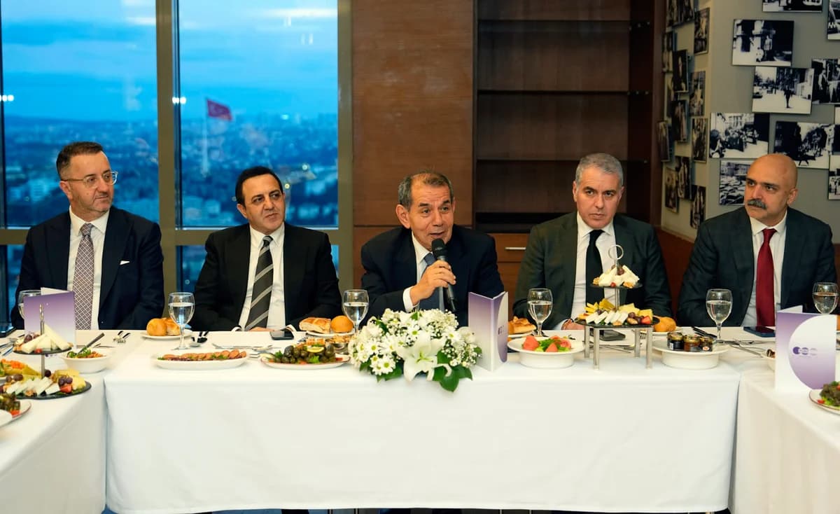 Dursun Özbek: Galatasaray’ın Hedefi Avrupa’nın İlk 5 Kulübü Arasında Yer Almak