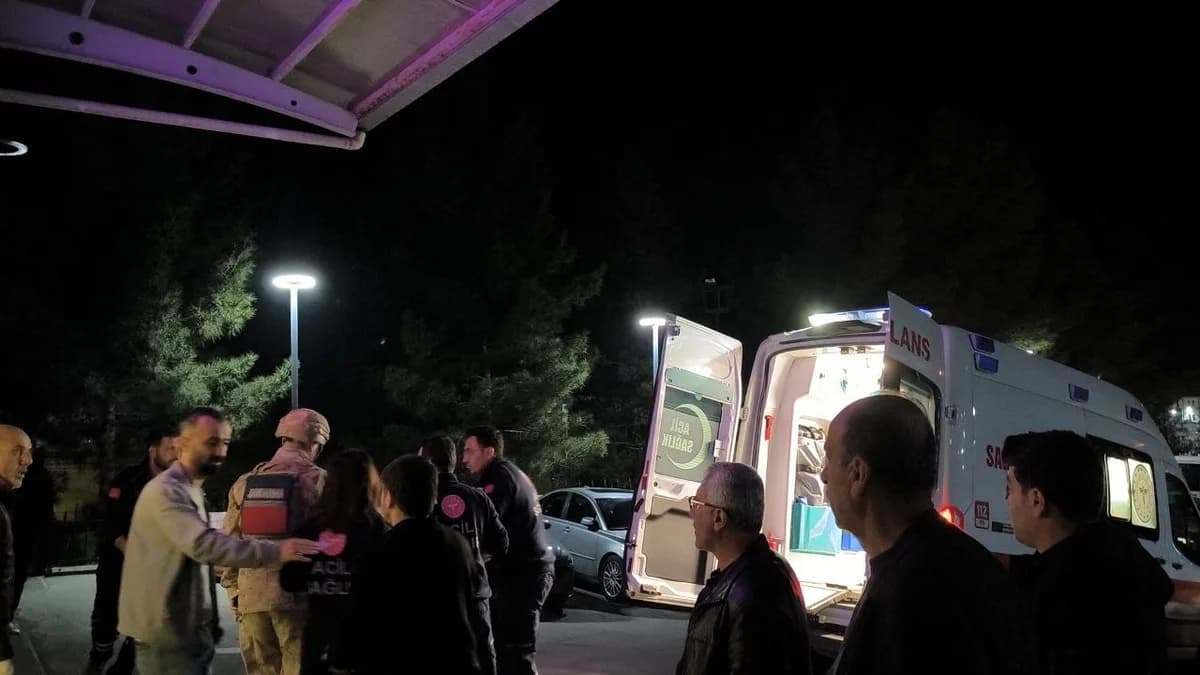 Silahlı Kavga Sırasında Yaralanma: Tarafları Ayıran Gencin Başına Gelenler