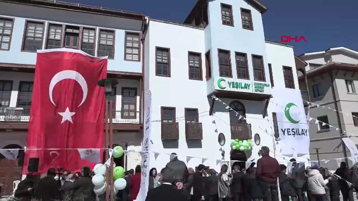 Gençlerin Kutsallığı: Yeşilay’ın Vatan Seferberliği