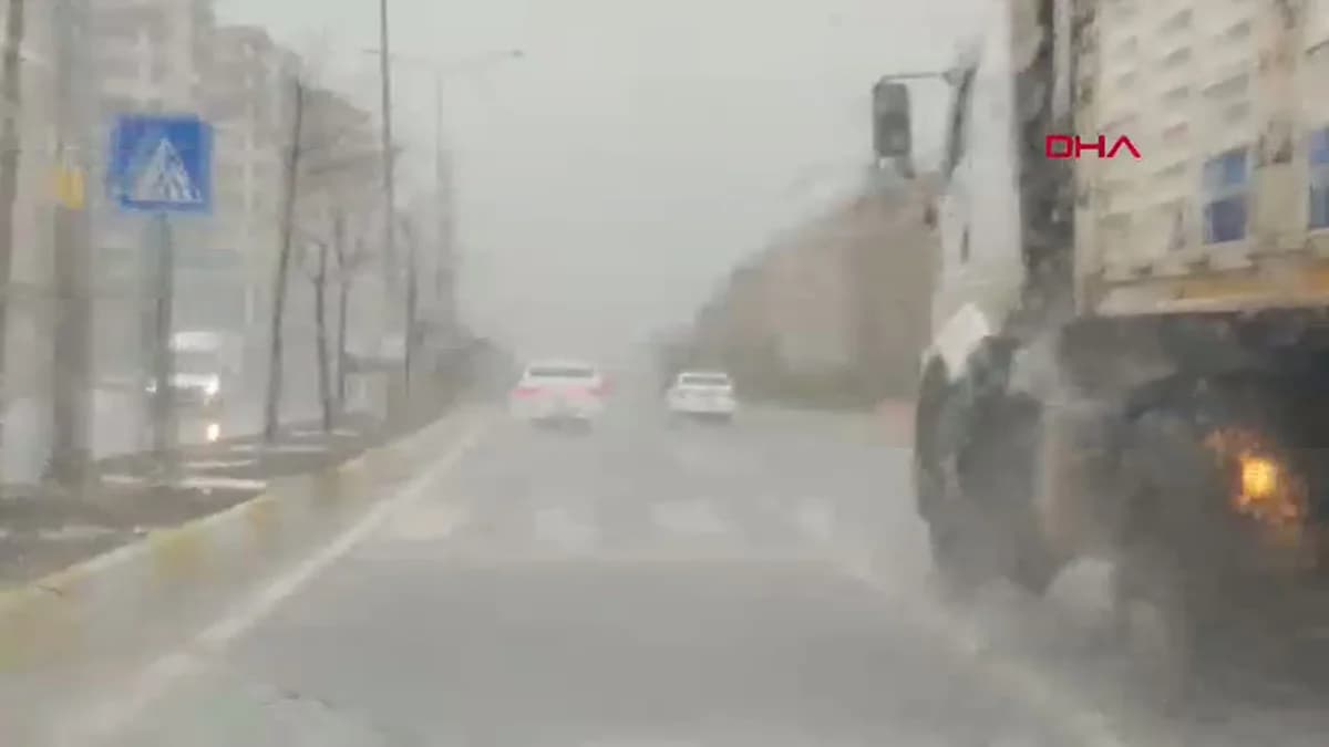 Mardin’de Aşırı Yağışlar, Tarım Arazilerinde Buğdayı Kurutuyor