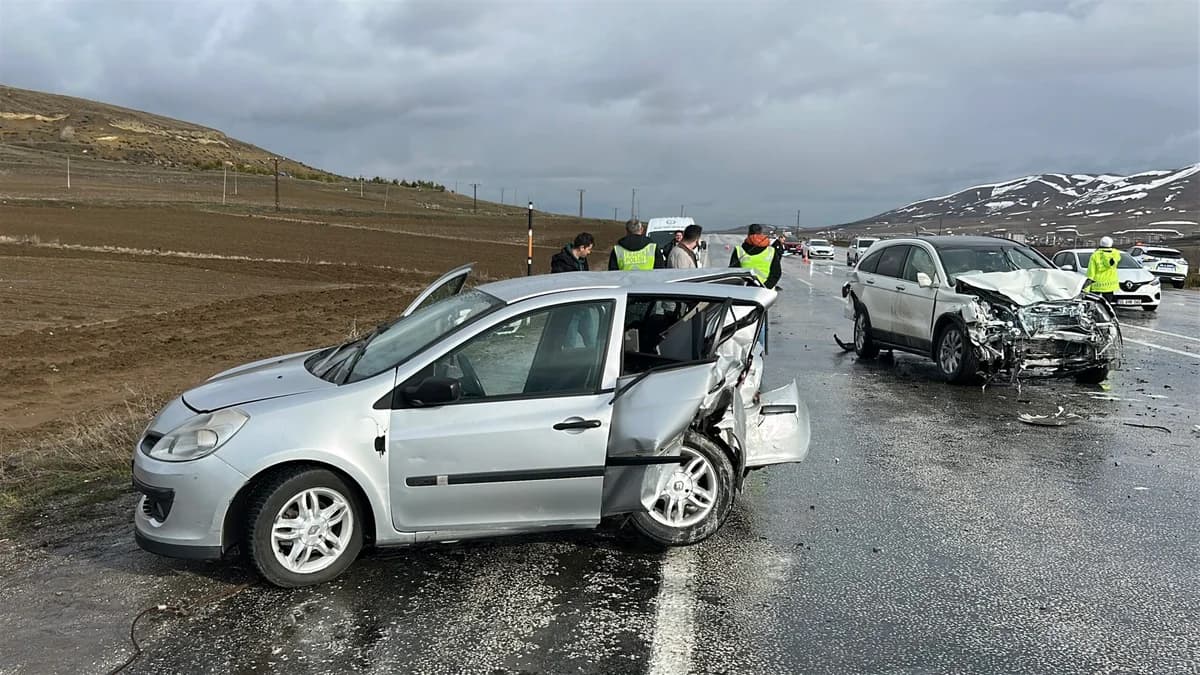Sivas’ta Zincirleme Kaza: 1 Kişi Hayatını Kaybetti, 5 Yaralı